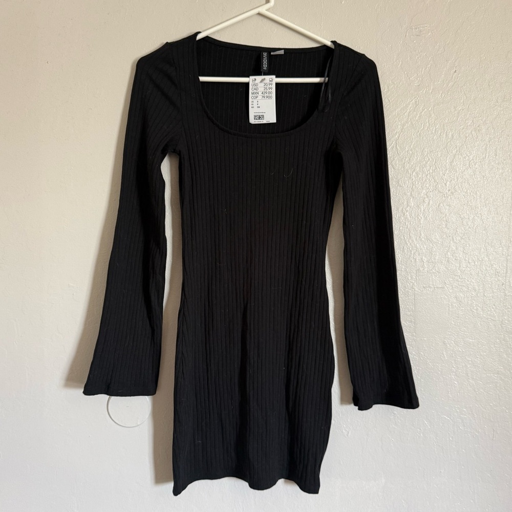 H&M Black Ribbed Long Sleeve Scoop-Neck Bodycon Dress
